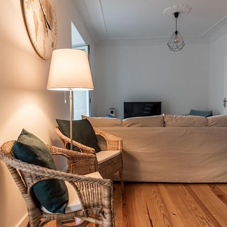 Nomad 64 Hostel Lisbon Bagian luar foto